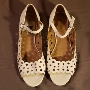 White Mt. Off White Flats